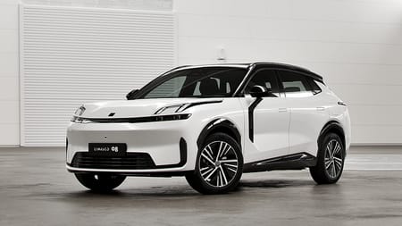 Lynk & Co 08 Core PHEV