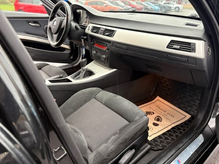 Bild 5 av BMW 325i Sedan