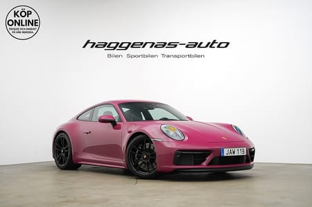 Porsche 911 Carrera 4 GTS