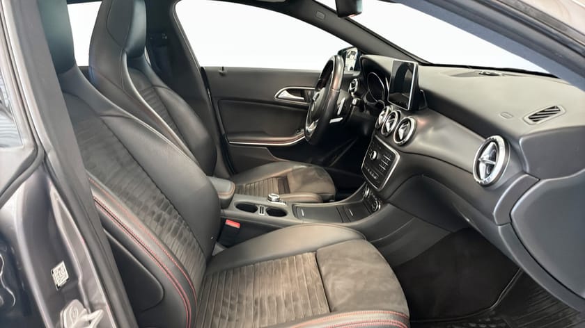 Bild 3 av Mercedes-Benz CLA 220 d Shooting Brake