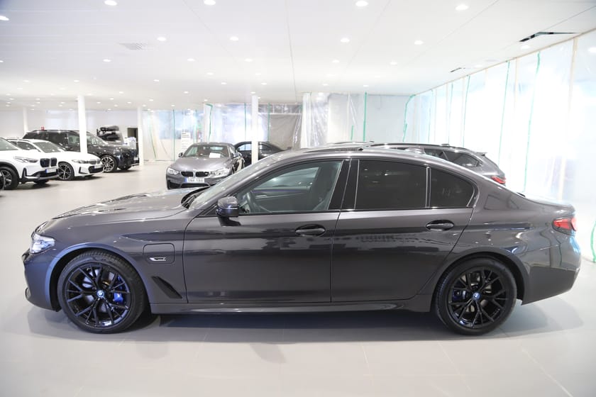 Bild 2 av BMW 545e xDrive Sedan