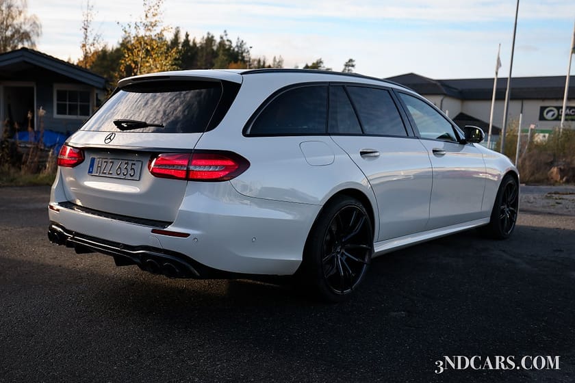 Bild 5 av Mercedes-Benz E 400 T 4MATIC
