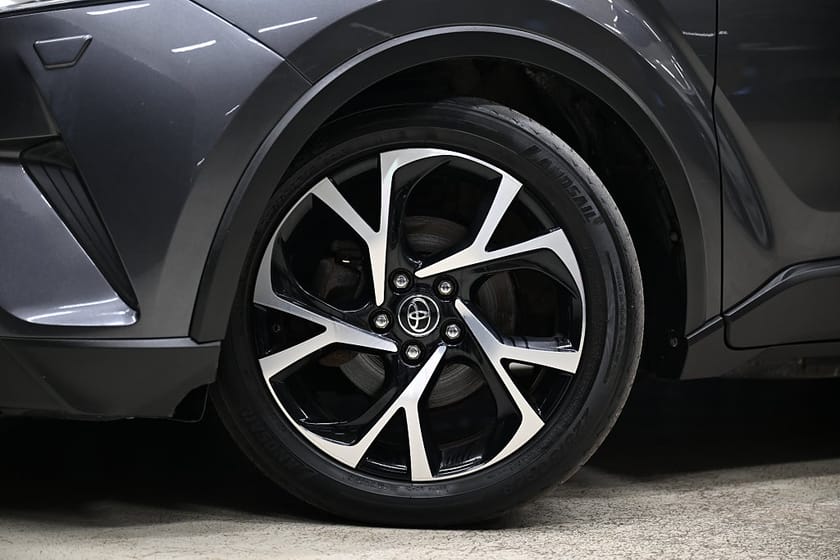 Bild 2 av Toyota C-HR Hybrid