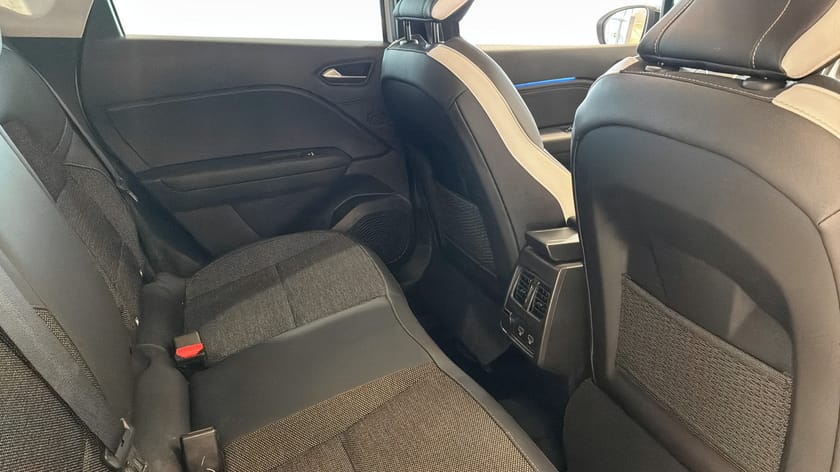 Bild 5 av Renault Captur E-TECH Plugin-Hybrid 160