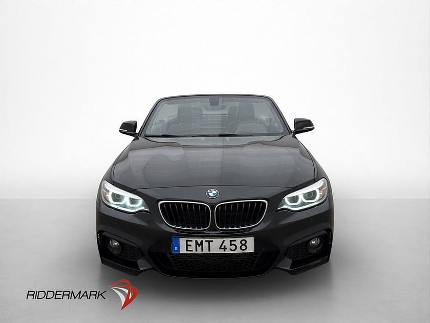 Bild 2 av BMW 220i Convertible