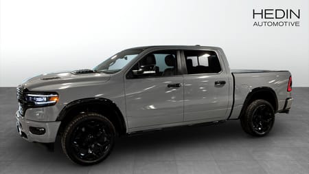 RAM 1500 Dubbelhytt 5'7" box