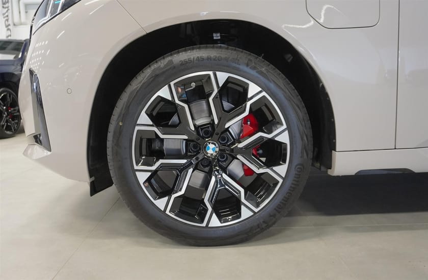 Bild 2 av BMW X3 30e xDrive