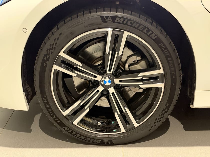Bild 5 av BMW 330e Touring