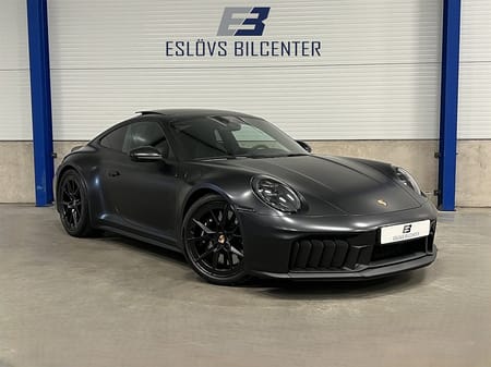 Porsche 911 Carrera 4 GTS