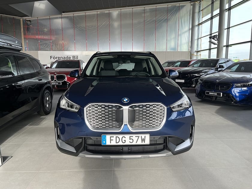 Bild 2 av BMW iX1 xDrive30