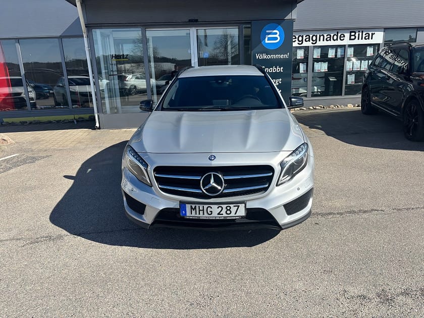 Bild 2 av Mercedes-Benz GLA 200 d 4MATIC