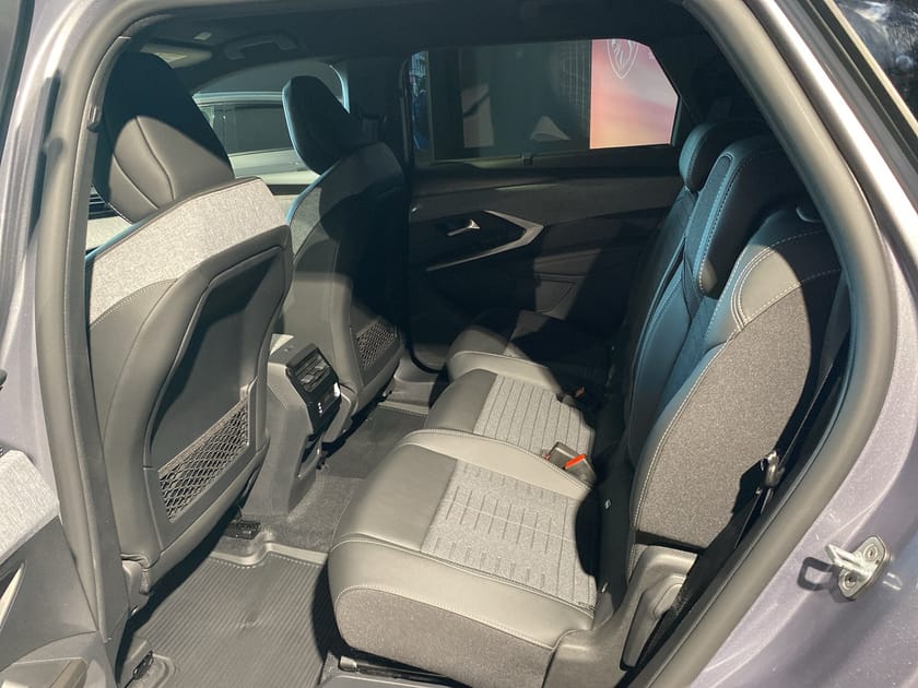 Bild 3 av Peugeot 5008 Hybrid 145