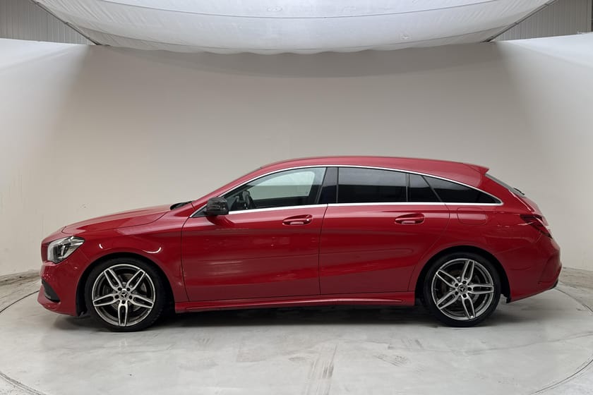 Bild 2 av Mercedes-Benz CLA 220 d Shooting Brake
