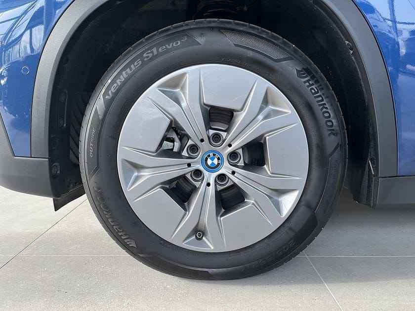 Bild 4 av BMW iX1 xDrive30