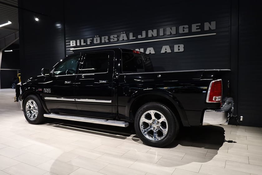 Bild 4 av RAM 1500 Dubbelhytt 5'7" box