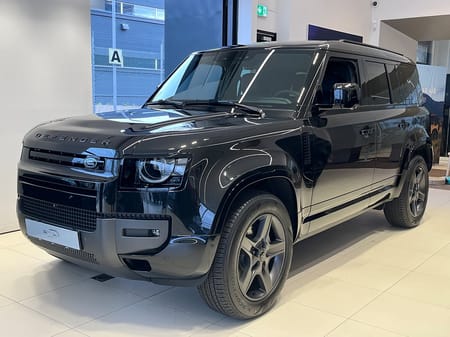 Land Rover Defender P300e PHEV