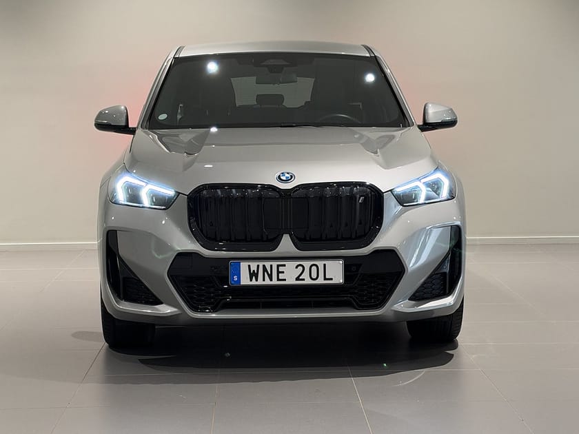 Bild 2 av BMW iX1 xDrive30