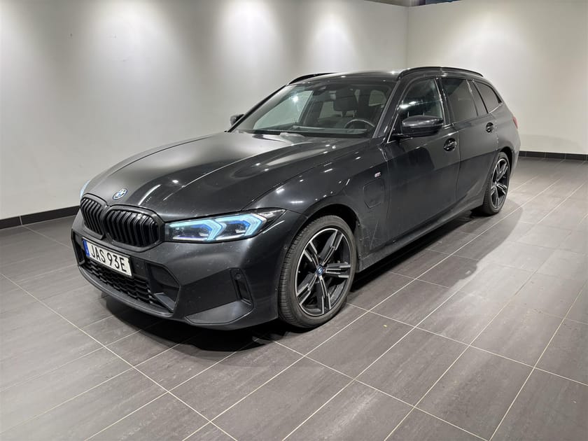 Bild 1 av BMW 330e xDrive Touring