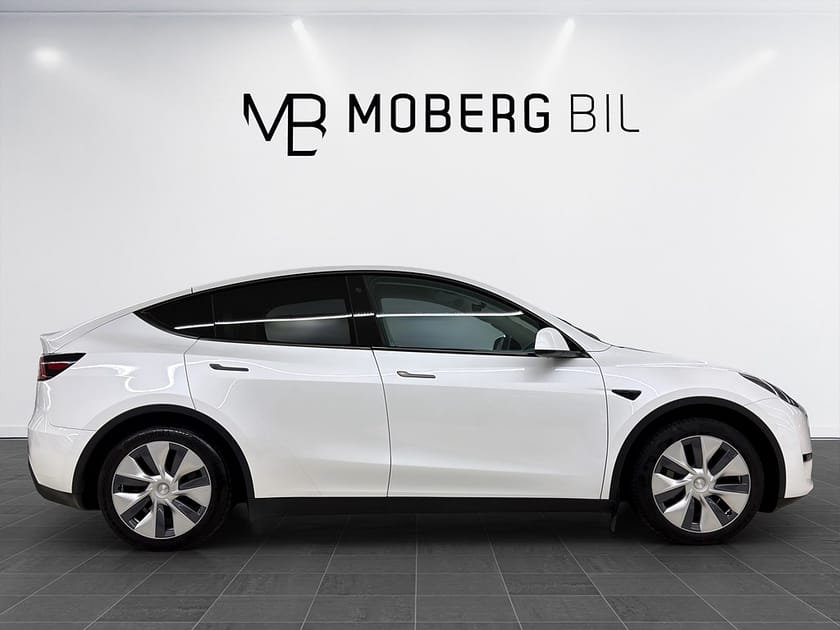 Bild 4 av Tesla Model Y Standard Range RWD