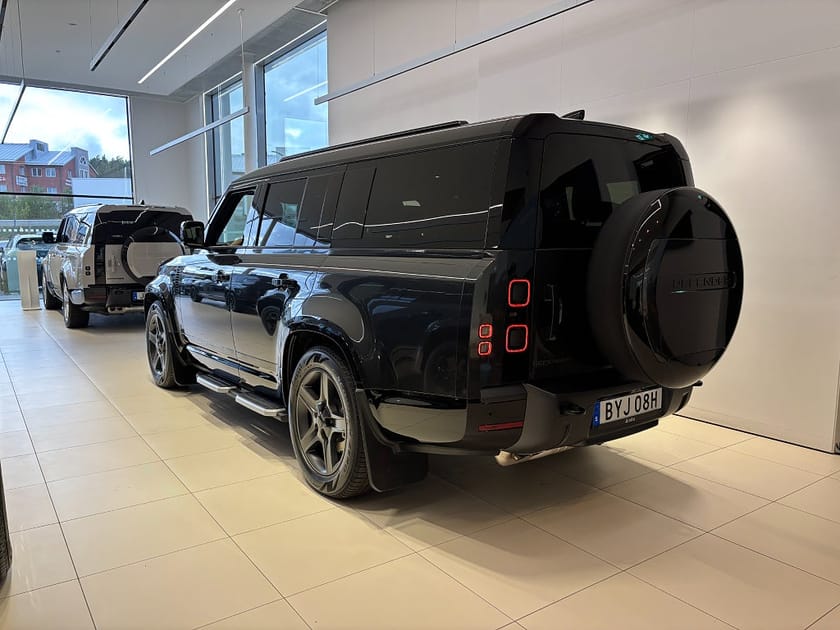 Bild 3 av Land Rover Defender 130 D250 MHEV