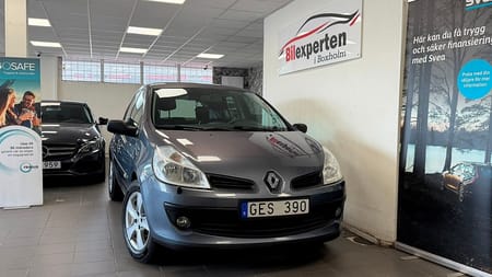 Renault Clio  Halvkombi
