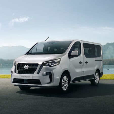 Nissan Primastar Combi 9 Seats