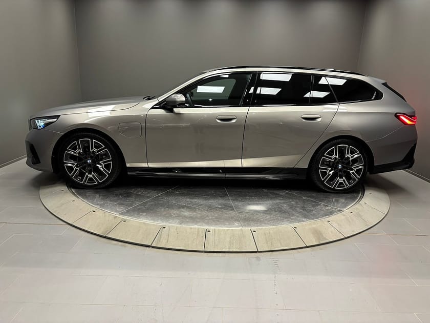 Bild 2 av BMW 530e xDrive Touring