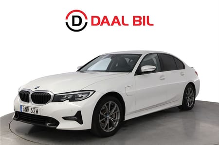 BMW 330e Sedan