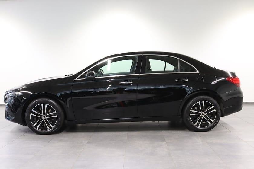 Bild 3 av Mercedes-Benz A 250 e Sedan