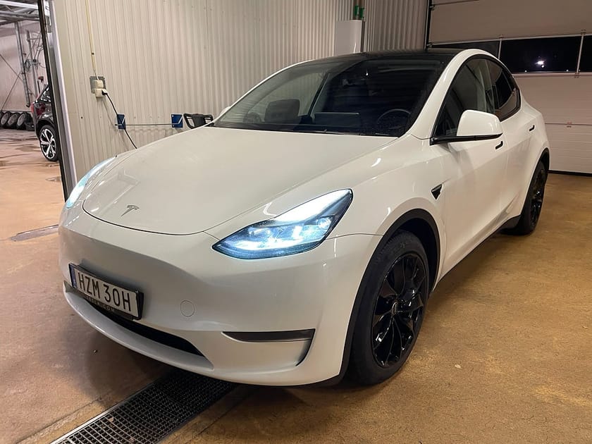 Bild 1 av Tesla Model Y Long Range AWD