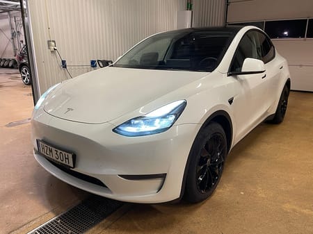 Tesla Model Y Long Range AWD