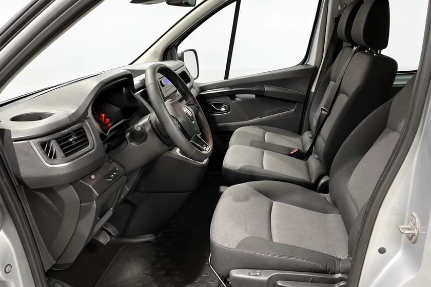 Bild 4 av Renault Trafic Passenger L2
