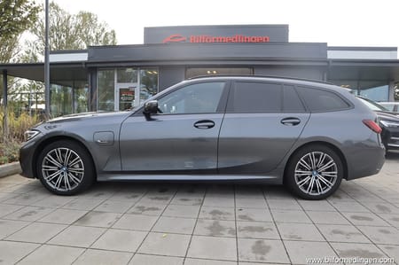 BMW 330e xDrive Touring
