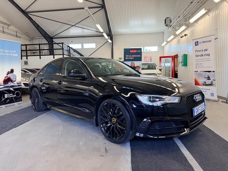 Audi A6 Sedan