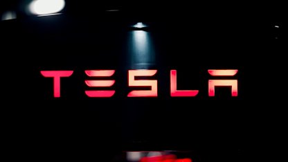 Utvald bild för Kommer Tesla lansera sin "superbilliga" bil Model Q?