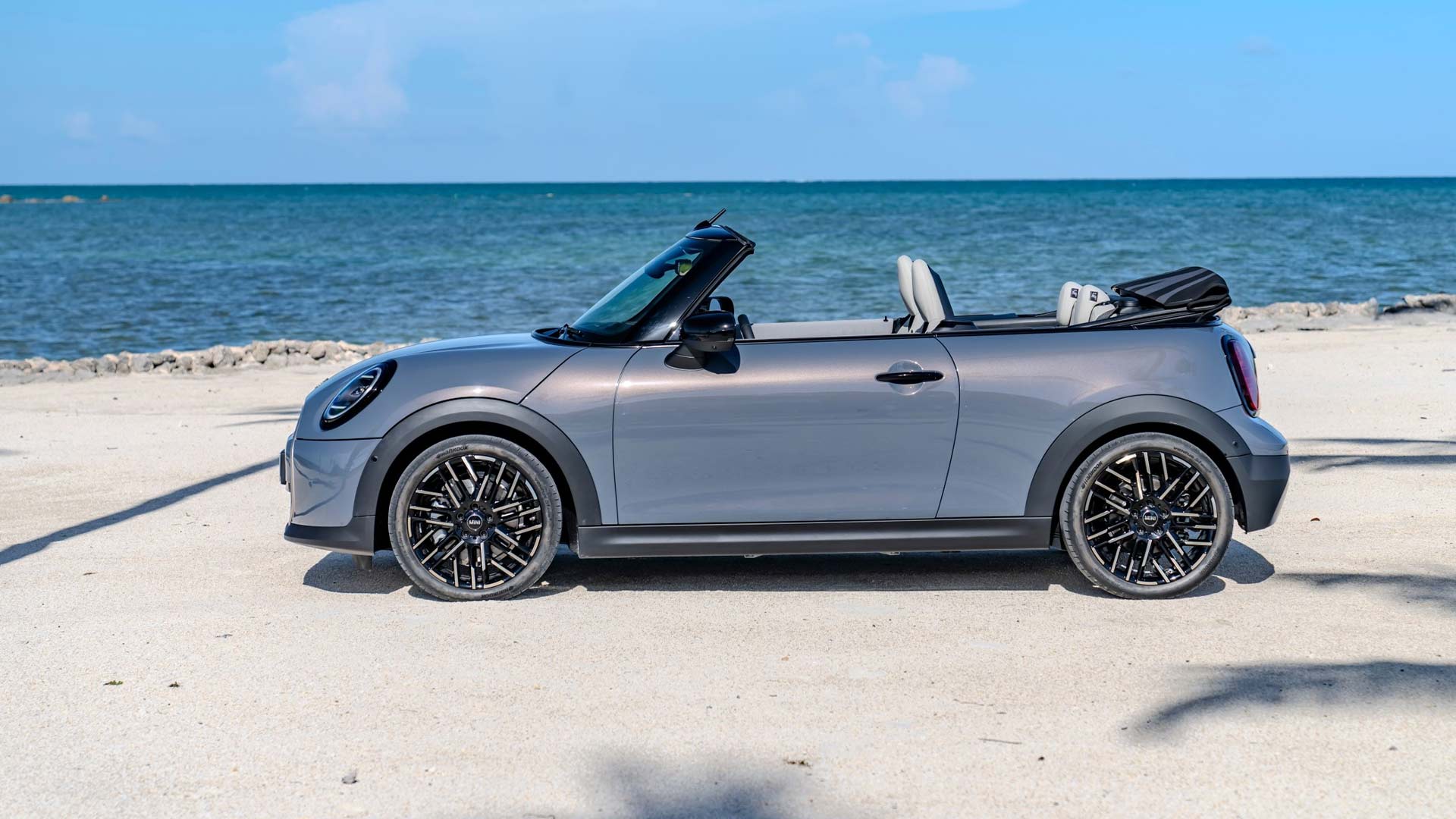 Utvald bild för Mini Cooper Cab är tillbaka