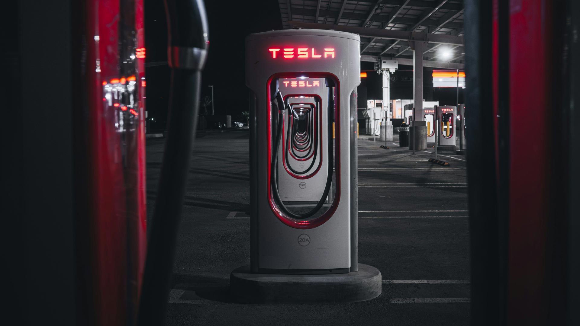Utvald bild för Teslas jubileumskampanj - gratis laddning för alla elbilar i Sverige