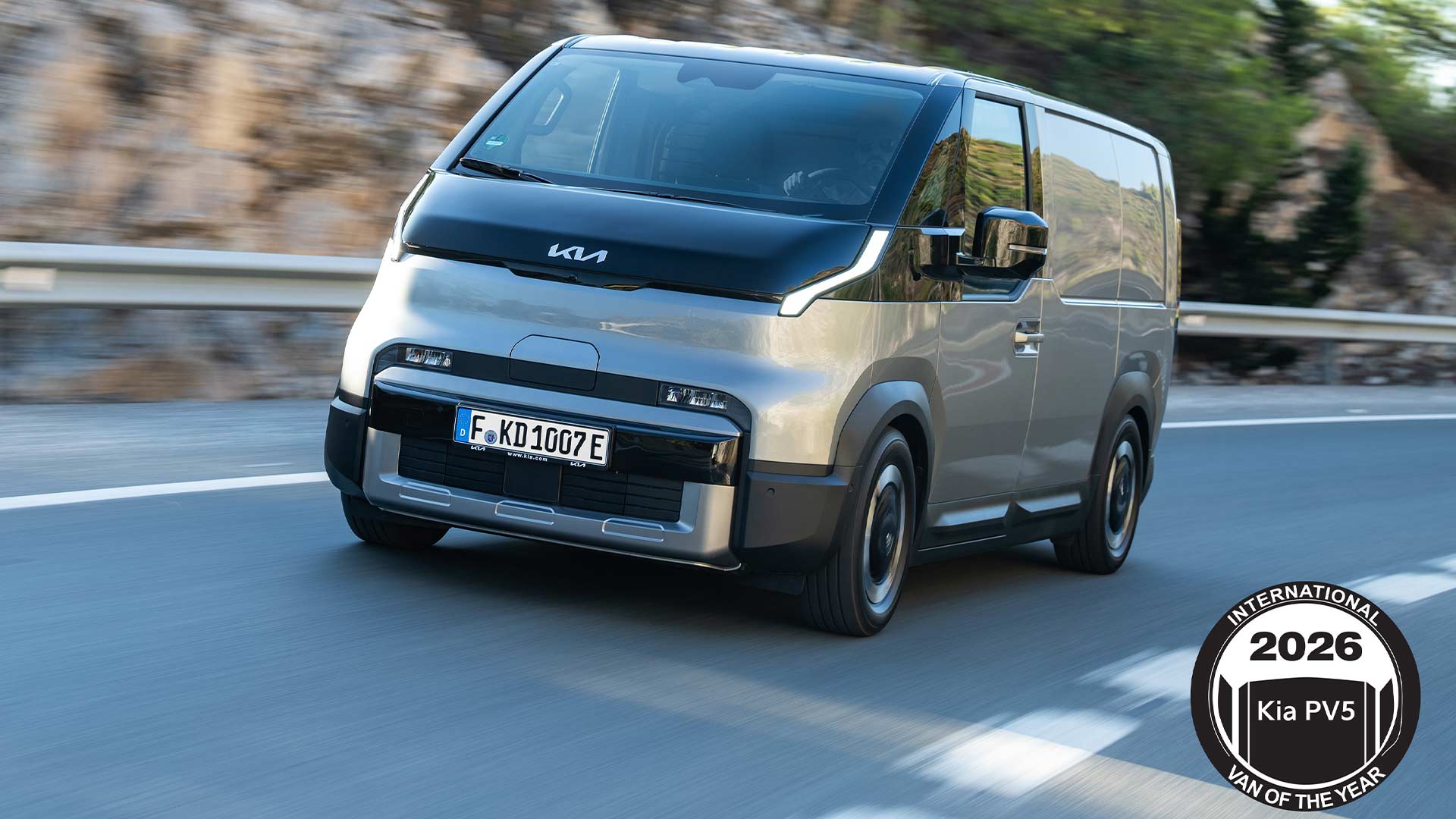 Utvald bild för Kia PV5 utsedd till 2026 års bästa transportbil