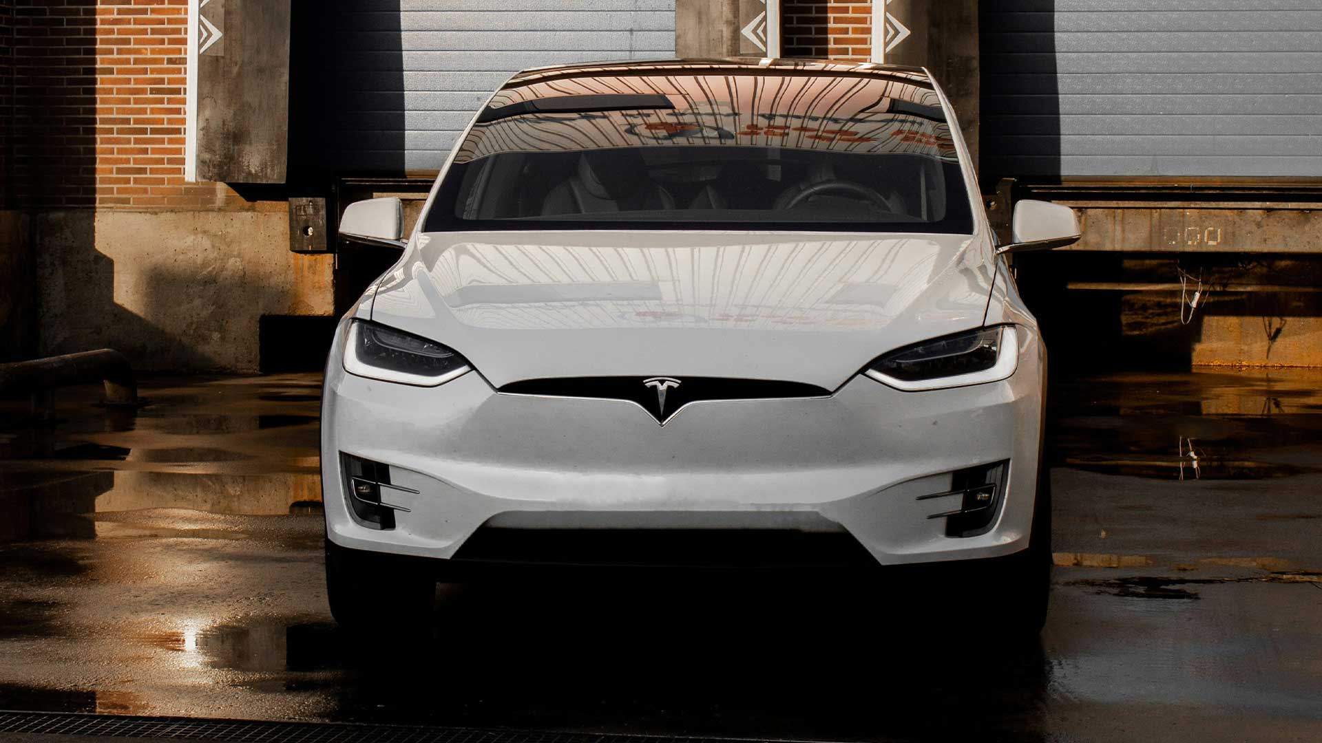 Utvald bild för Tesla förlorare - Volvo vinnare i mars