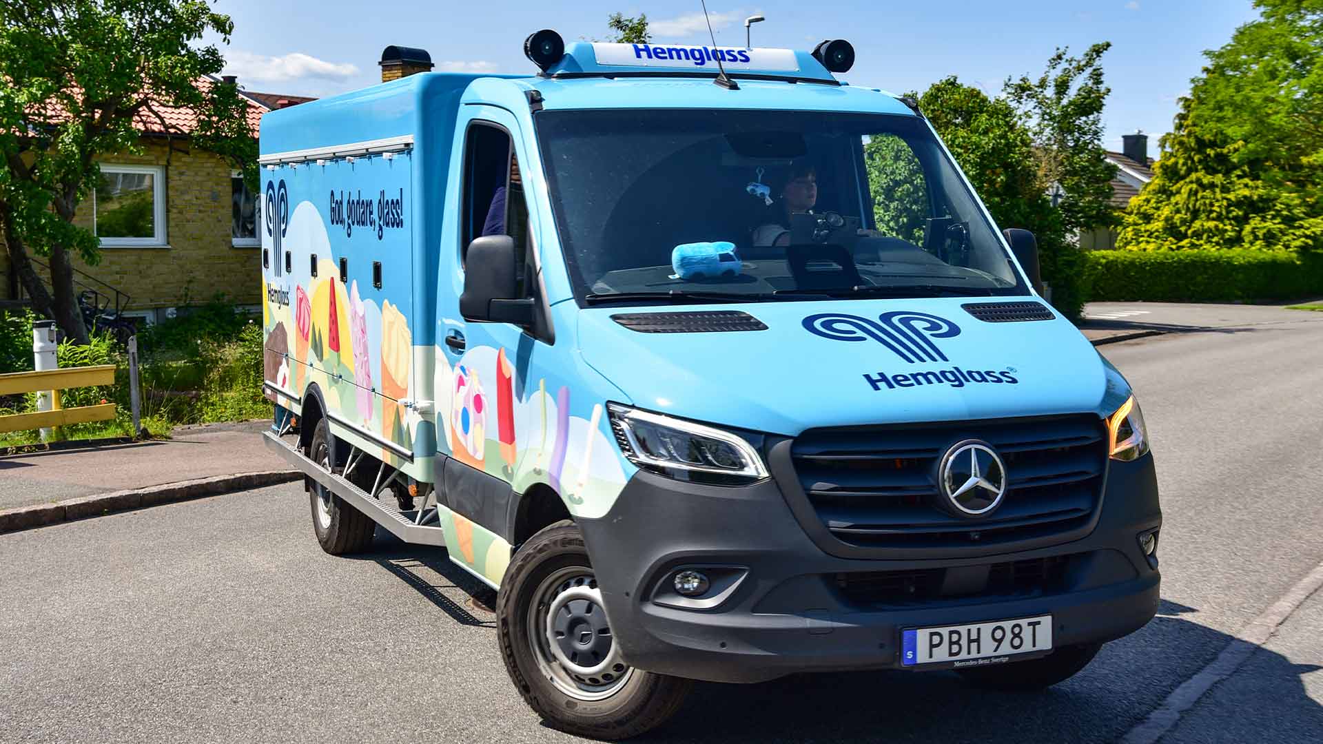 Utvald bild för Hemglassbilarna ställer om från diesel till el
