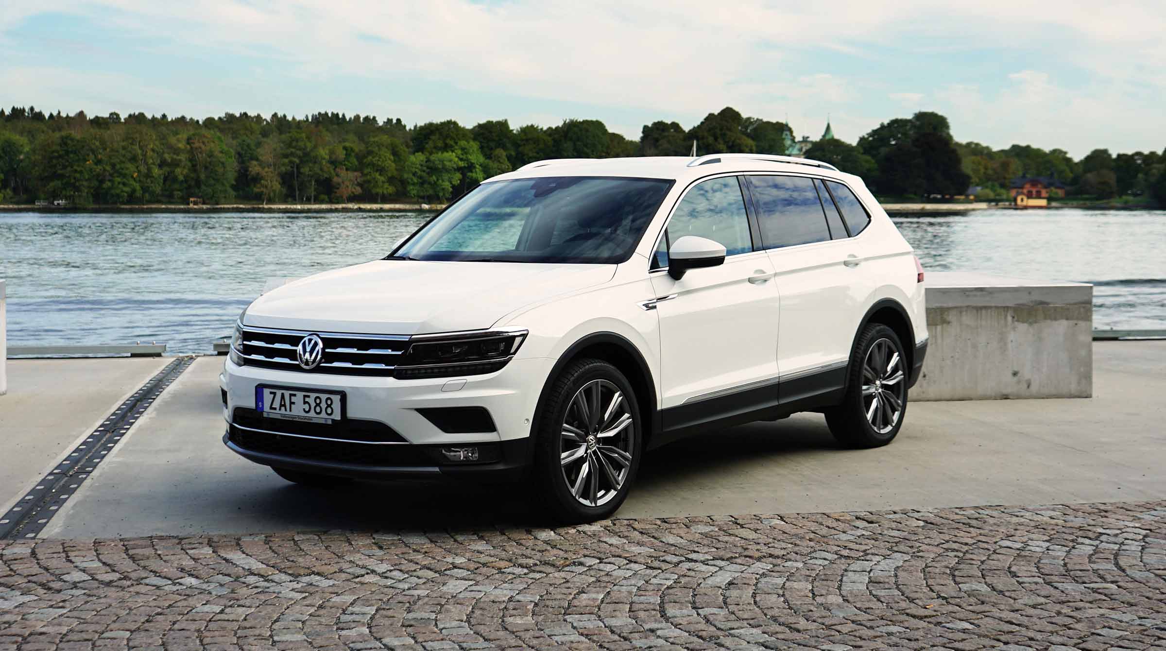 Utvald bild för Provkörning - Volkswagen Tiguan Allspace