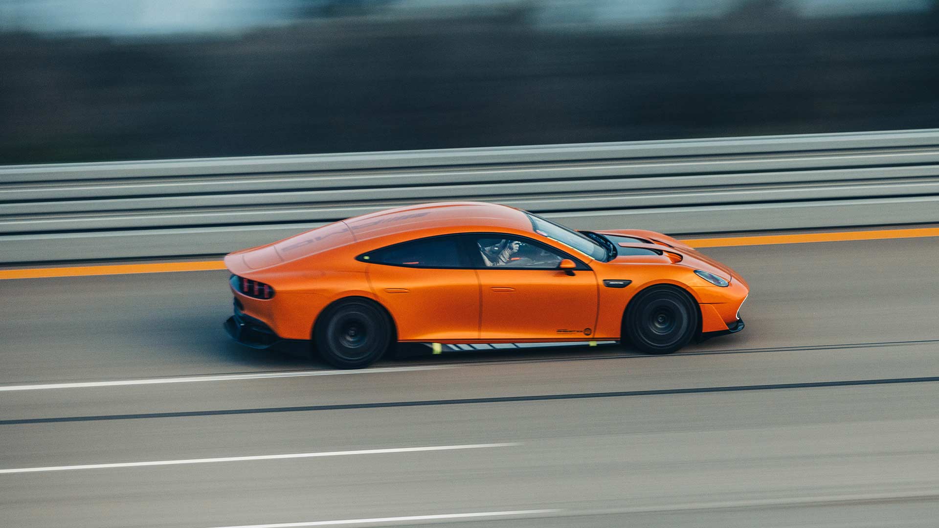 Utvald bild för Mercedes-AMG CONCEPT AMG GT XX har slagit 25 långdistansrekord