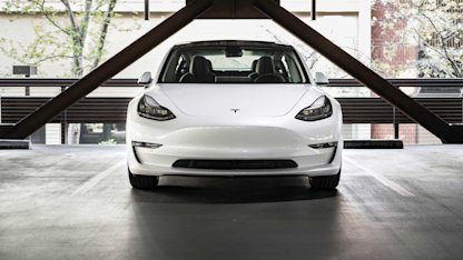 Utvald bild för EU:s strafftullar: Tesla Model 3 blir 17 000 kronor dyrare
