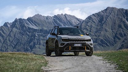 Utvald bild för Nu startar försäljningen av nya Jeep Avenger 4xe