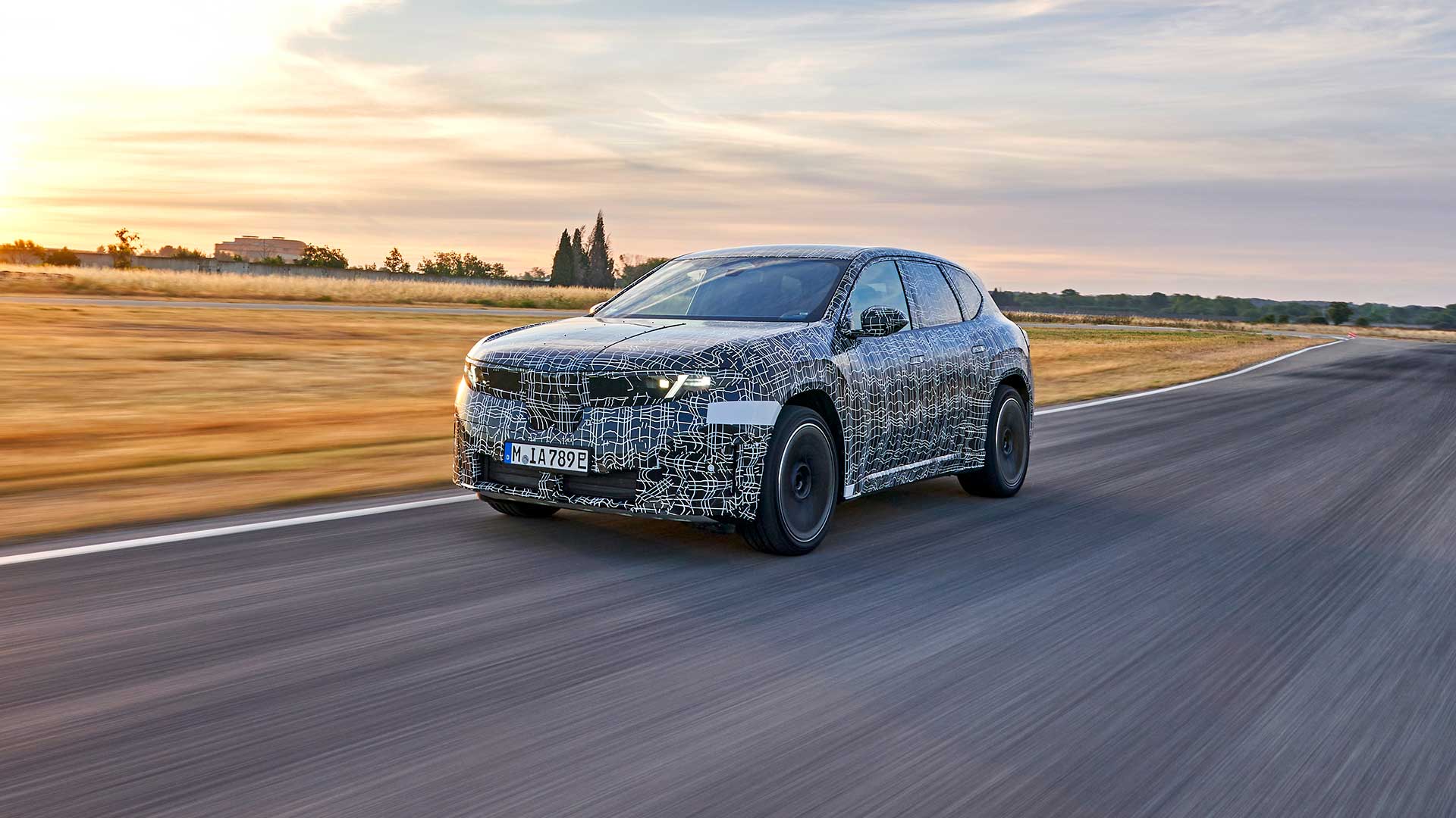 Utvald bild för Första Neue Klasse-modellen BMW iX3 har snart världspremiär
