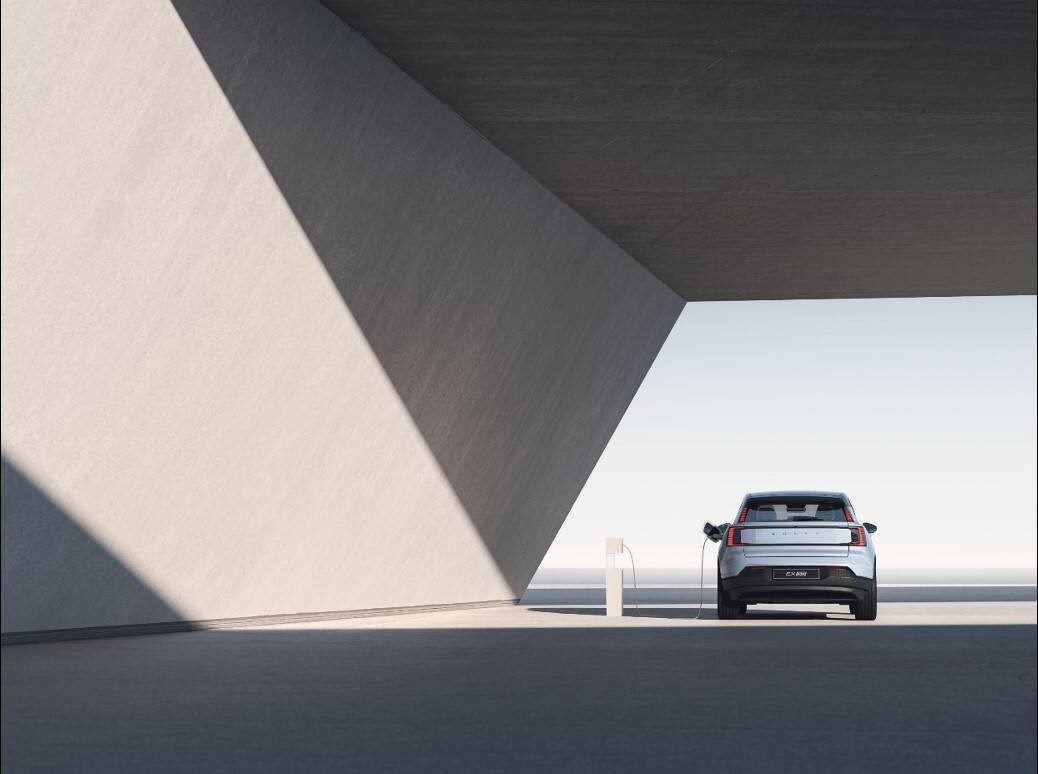 Utvald bild för Volvo Cars nya elbilskunder får ett års gratis hemmaladdning