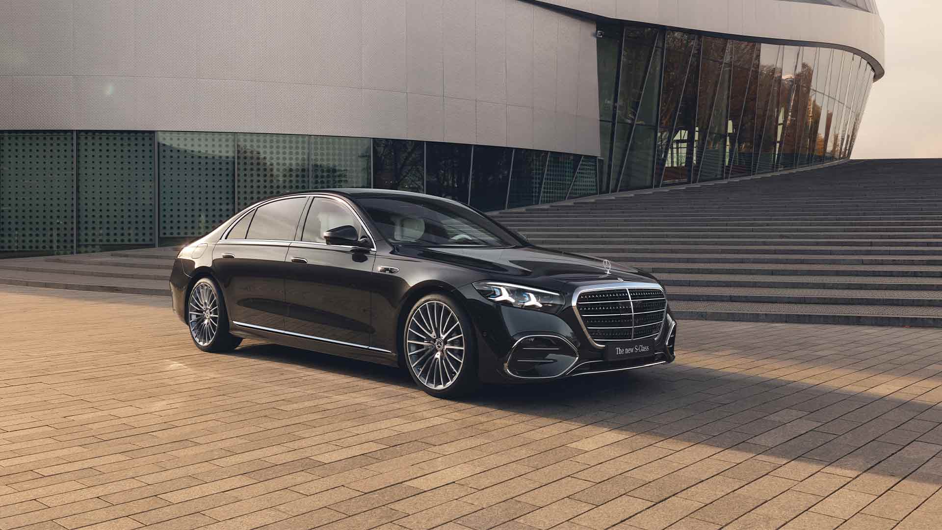 Utvald bild för Världspremiär för nya Mercedes-Benz S-Klass - största uppdateringen någonsin