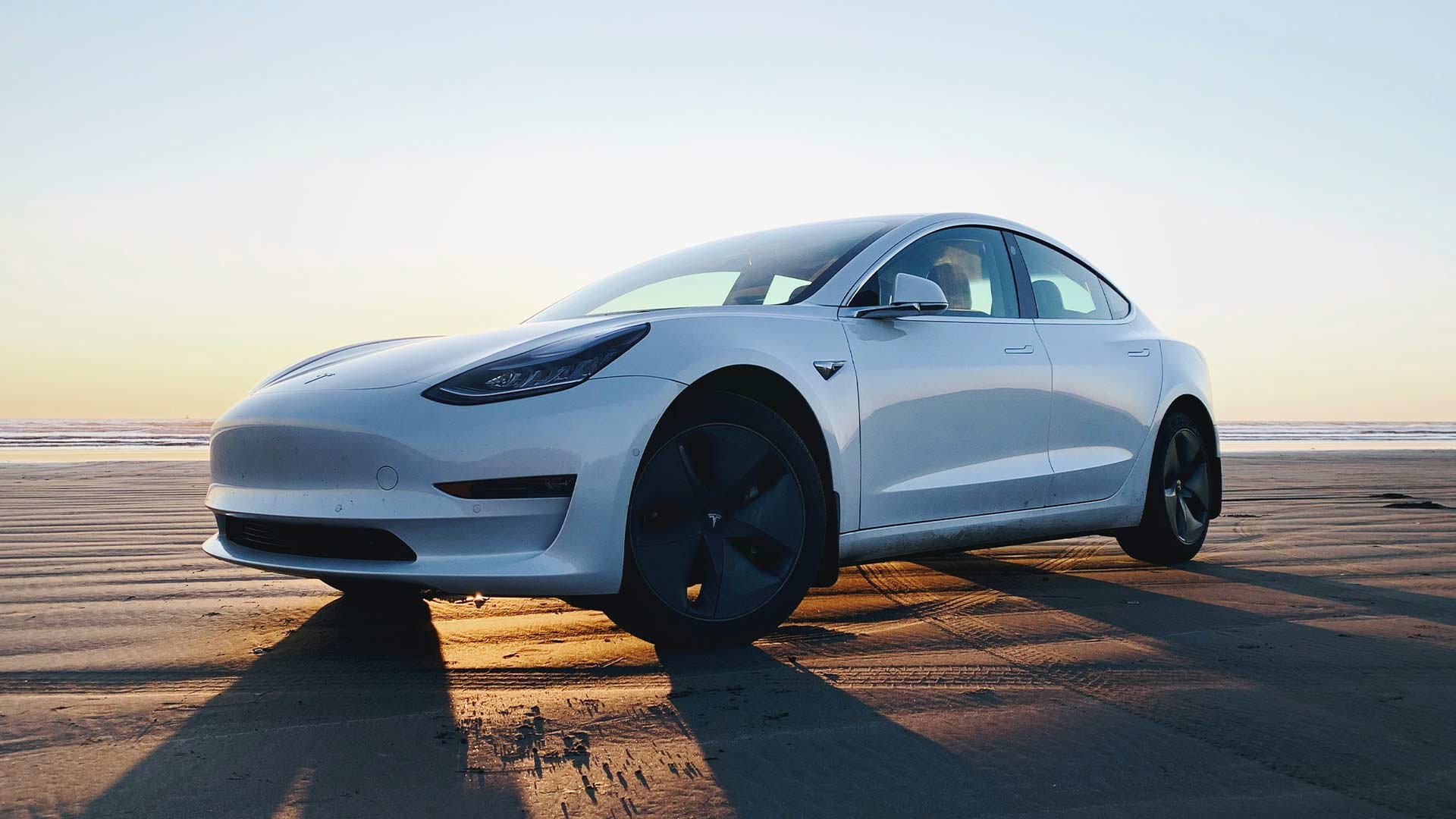 Utvald bild för Kommer Tesla byta spår från elbilar till robotar?