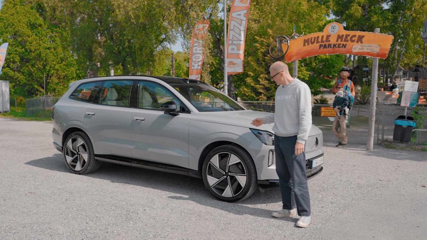 silverfärgad-volvo-ex90