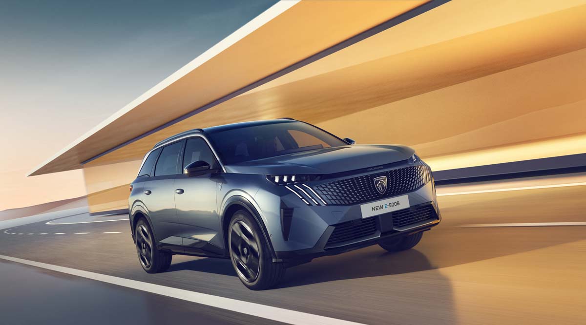 Utvald bild för Nya familjebilen Peugeot e-5008 har lanserats i Sverige